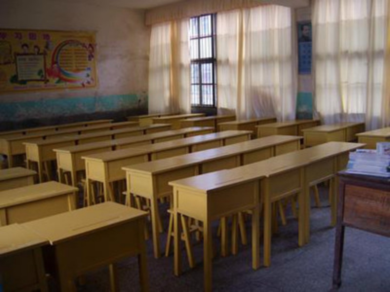 学校木质桌椅 学校木质桌椅