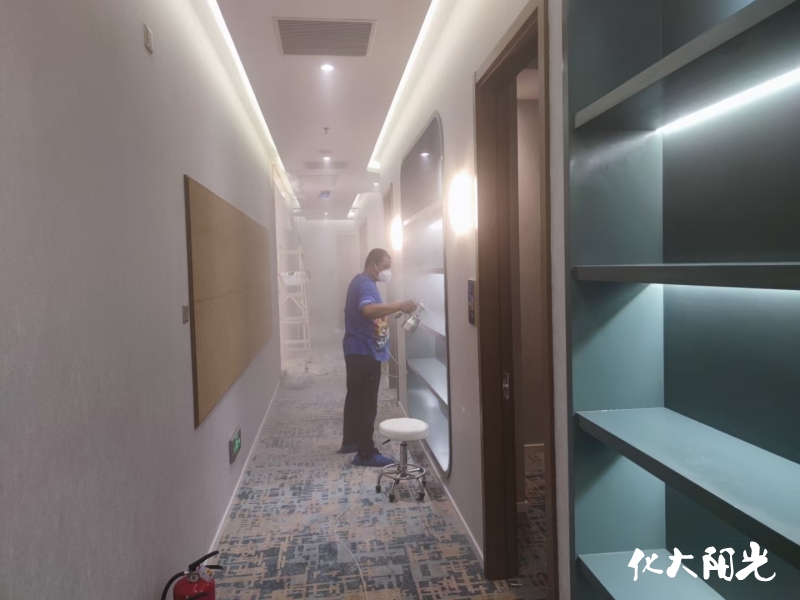 新装修办公室除甲醛施工现场 新装修办公室除甲醛施工现场